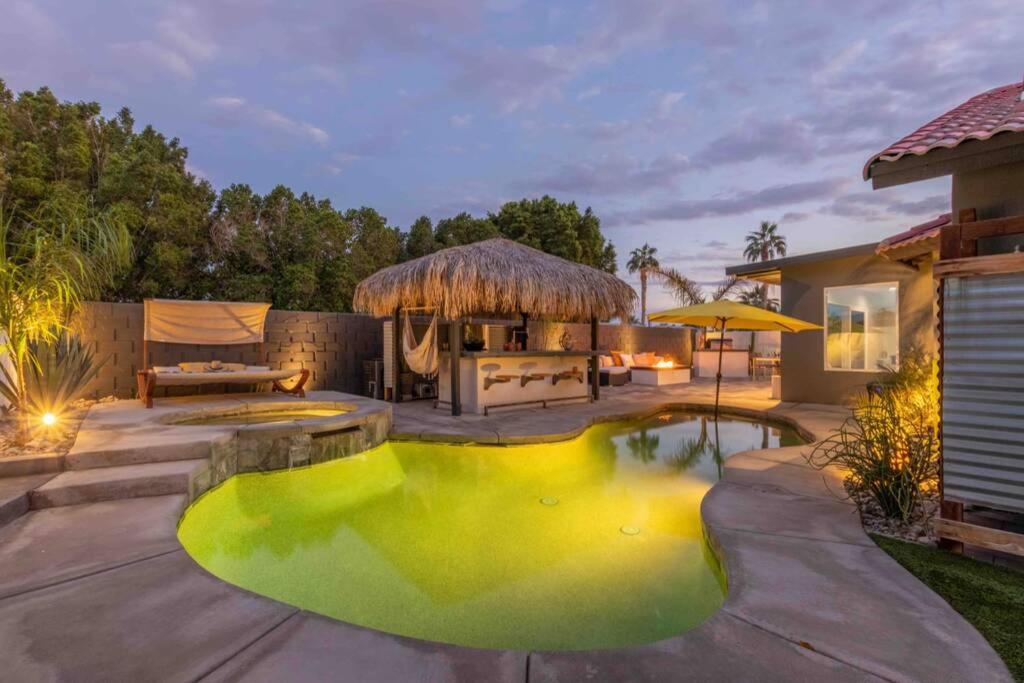 Desert Paradise Salt Water Pool & Spa 1 Mile To Coachella Fest إنديو المظهر الخارجي الصورة